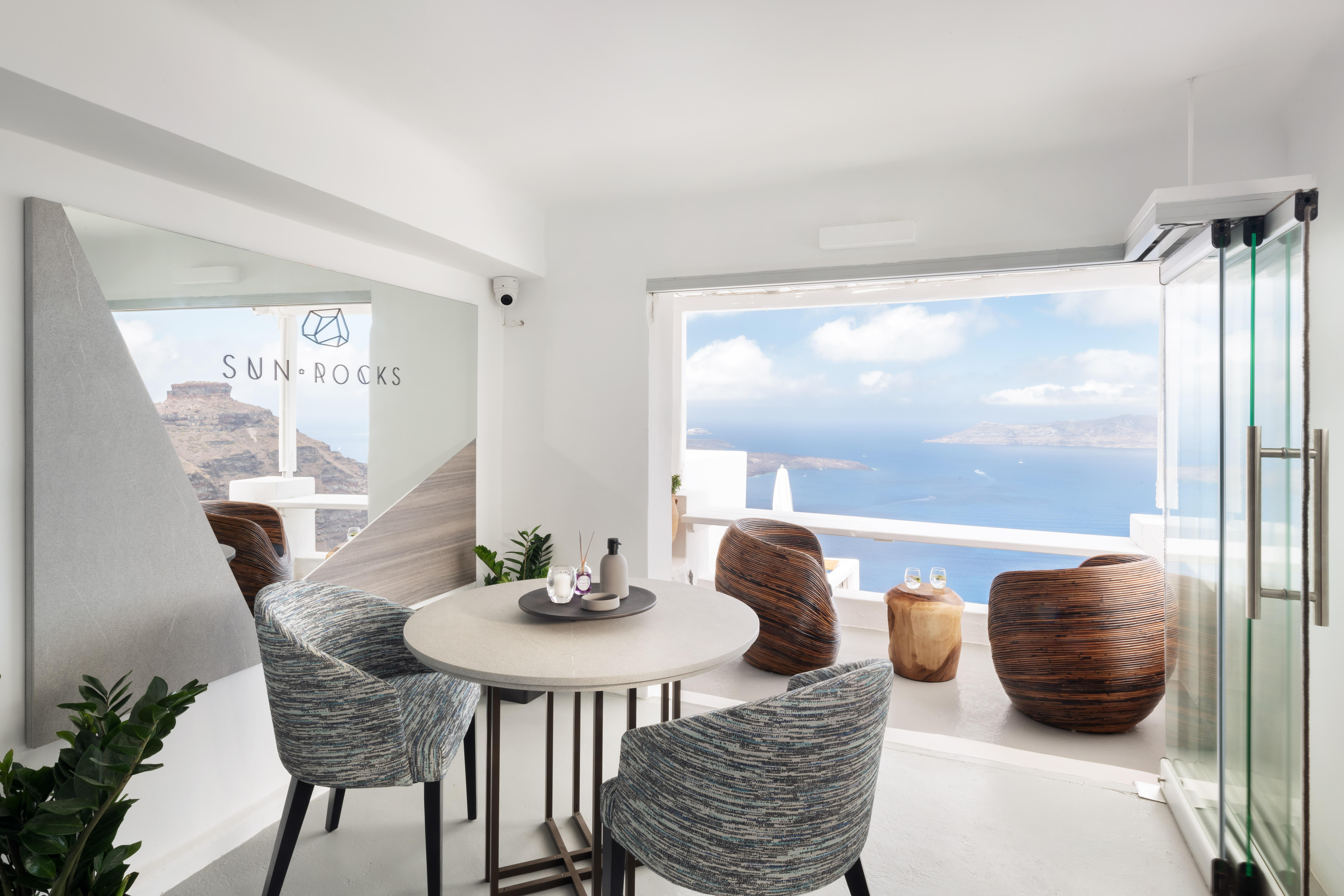 Sun Rocks Boutique Hotel (Adults Only) ฟิรอสเตฟานี ภายนอก รูปภาพ