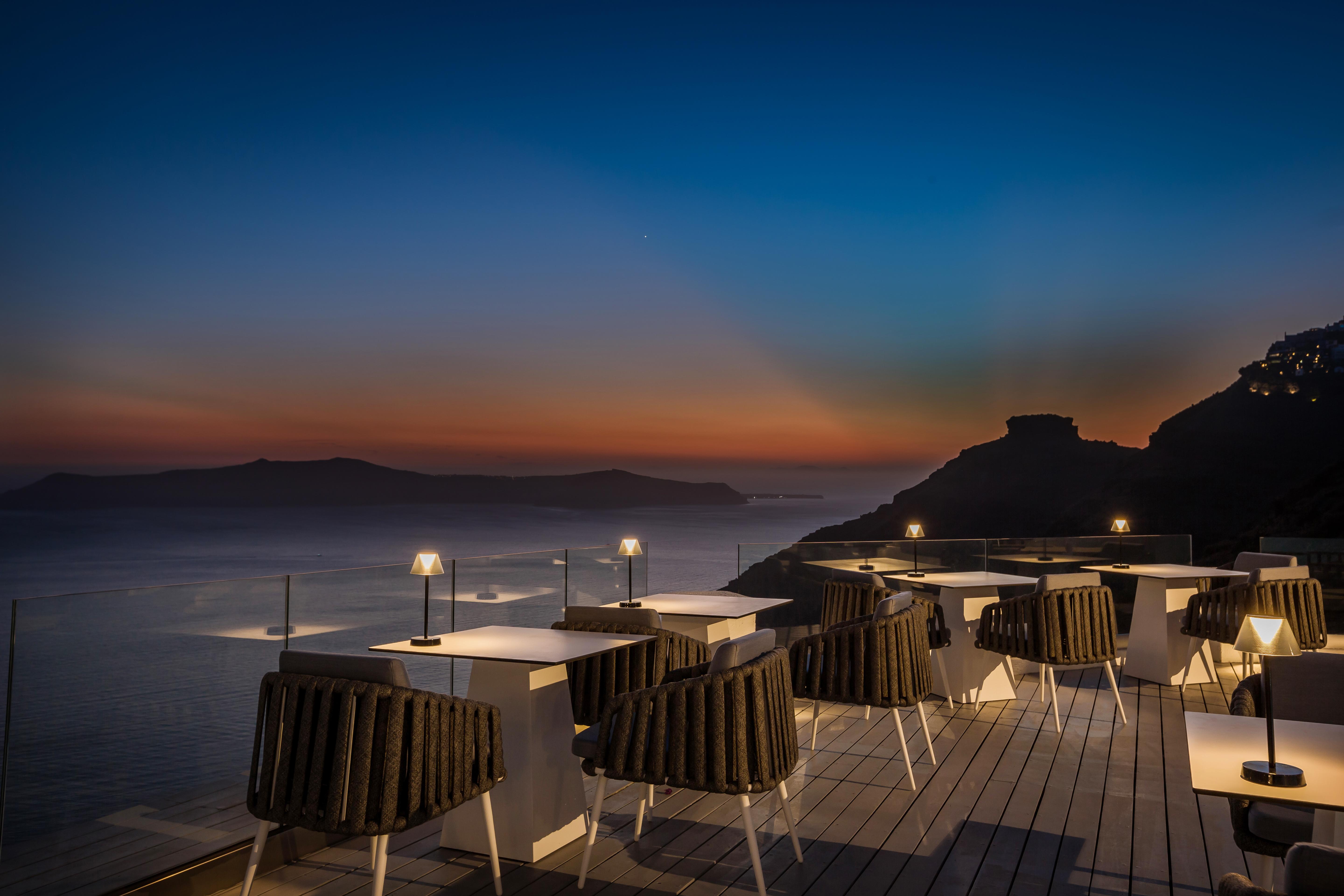 Sun Rocks Boutique Hotel (Adults Only) ฟิรอสเตฟานี ภายนอก รูปภาพ